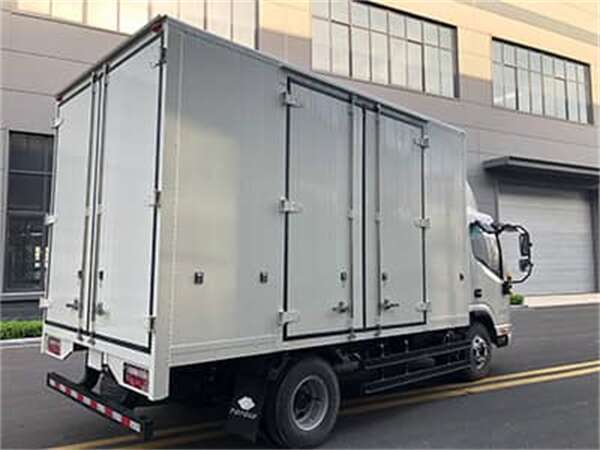 CFRT纖(xian)維熱複合闆替代(dài)汽車傳統鋼構減(jian)重