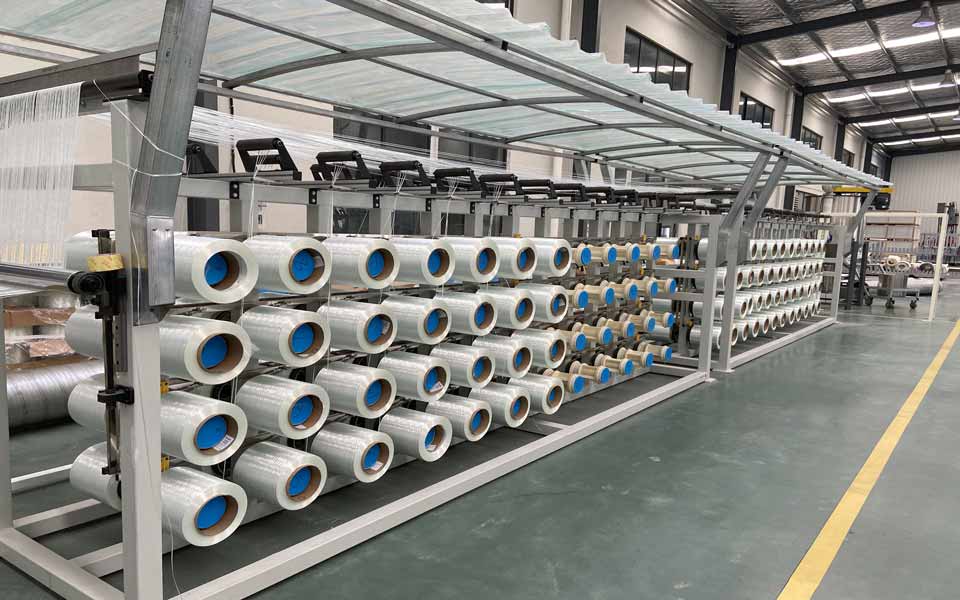 什麽(me)是連續纖(xiān)維增強熱(re)塑性複合(hé)材料（CFRTP），優勢(shi)是什麽(圖(tu)1)