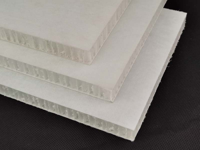 CFRT連續纖(xian)維增強熱塑性(xing)複合材料在航(hang)空上的應用