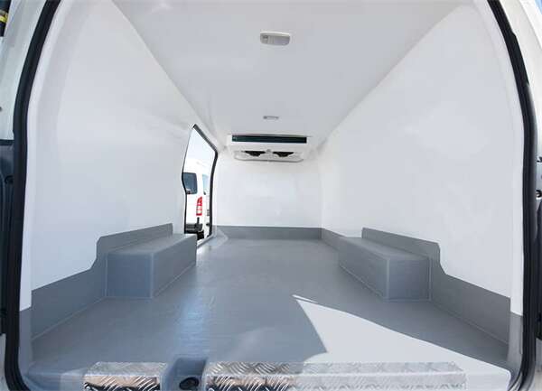 CFRT複合闆蒙皮冷(leng)藏車具有良好冷(lěng)藏密封效果